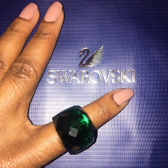 Swarovski Emerald Nirvana Ring - Picture 3 of 4